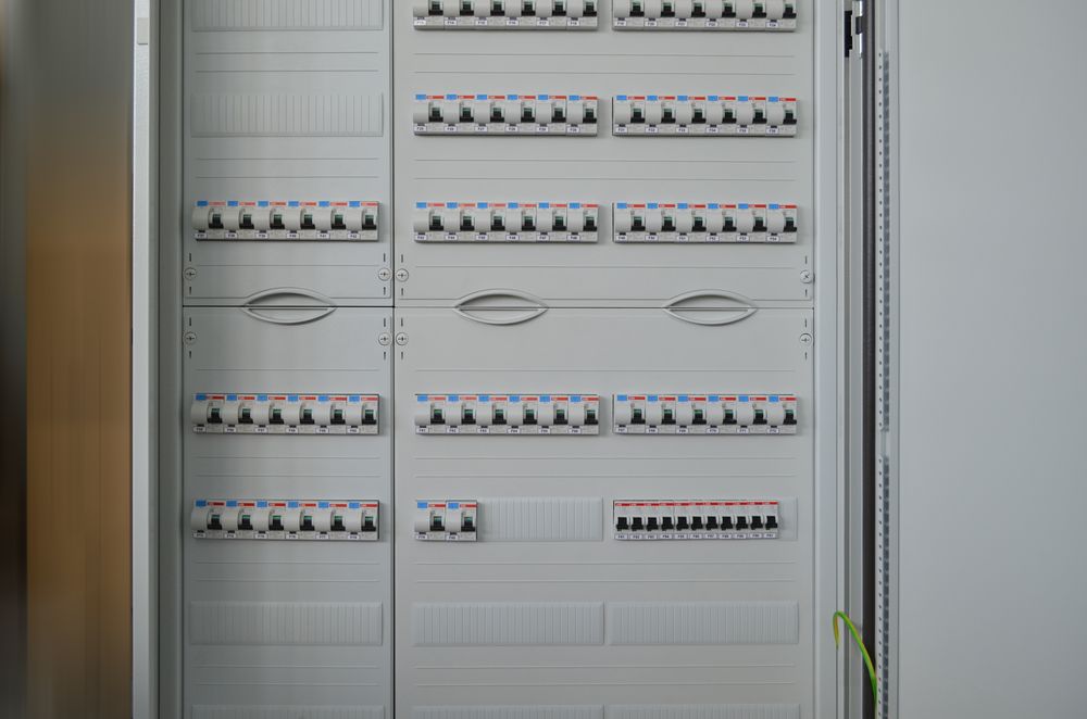 Монтаж щитов освещения (ЩО, ЩНО)