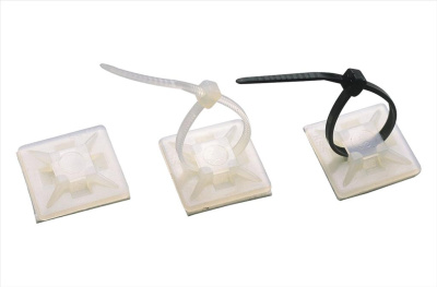 Самокл. основание (21мм) для стяжек шир. до 4 мм, (черный); YK1 (100шт/упак)