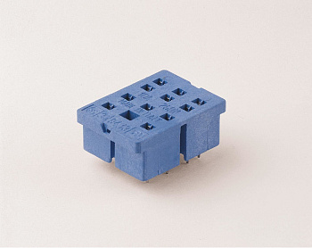 Розетка для монтажа на плате для реле 55.33; в комплекте металлическая клипса 094.51